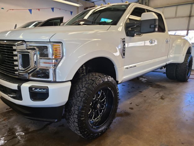 truck2white